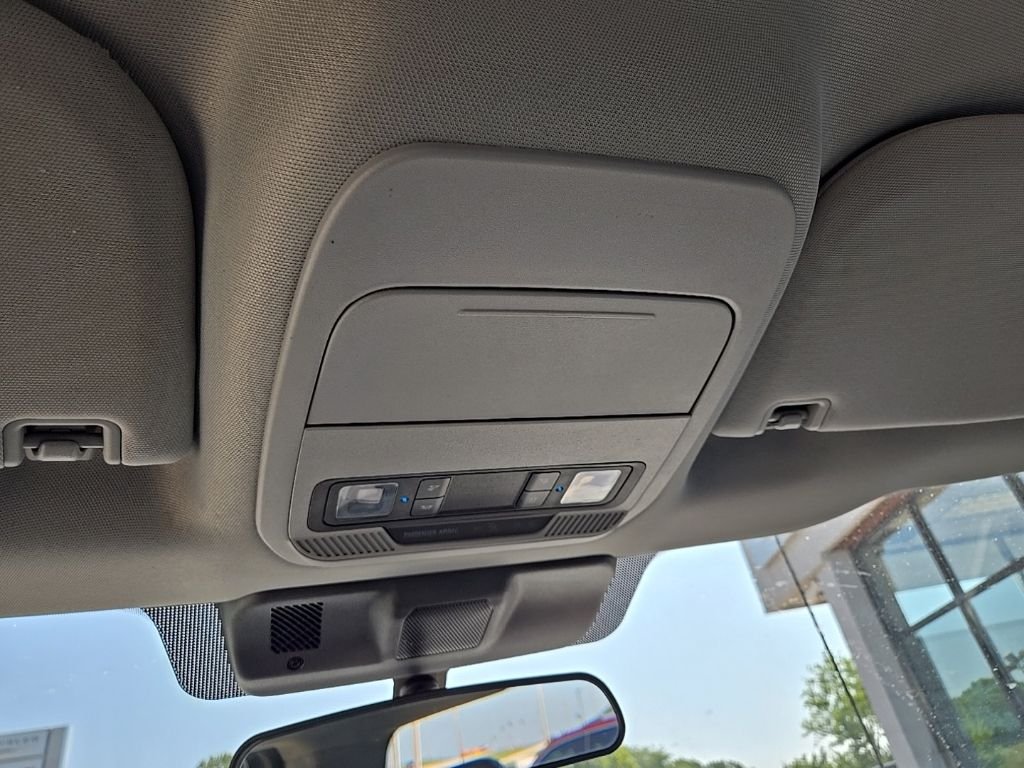 Used 2021 White Ford XL image 63