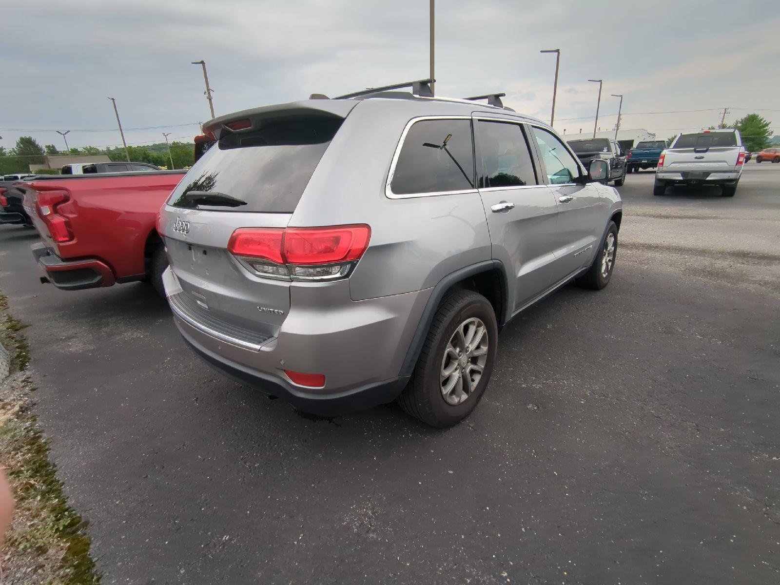 Used 2014 Billet Silver Metallic Clearcoat Jeep Limited image 7