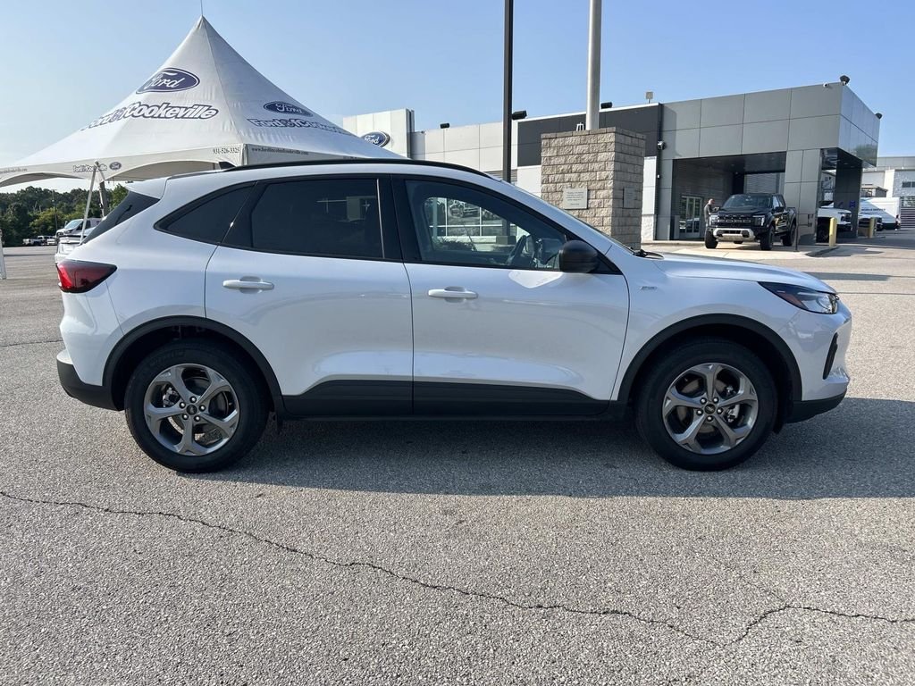 Used 2025 Silver Metallic Ford ST-Line image 3
