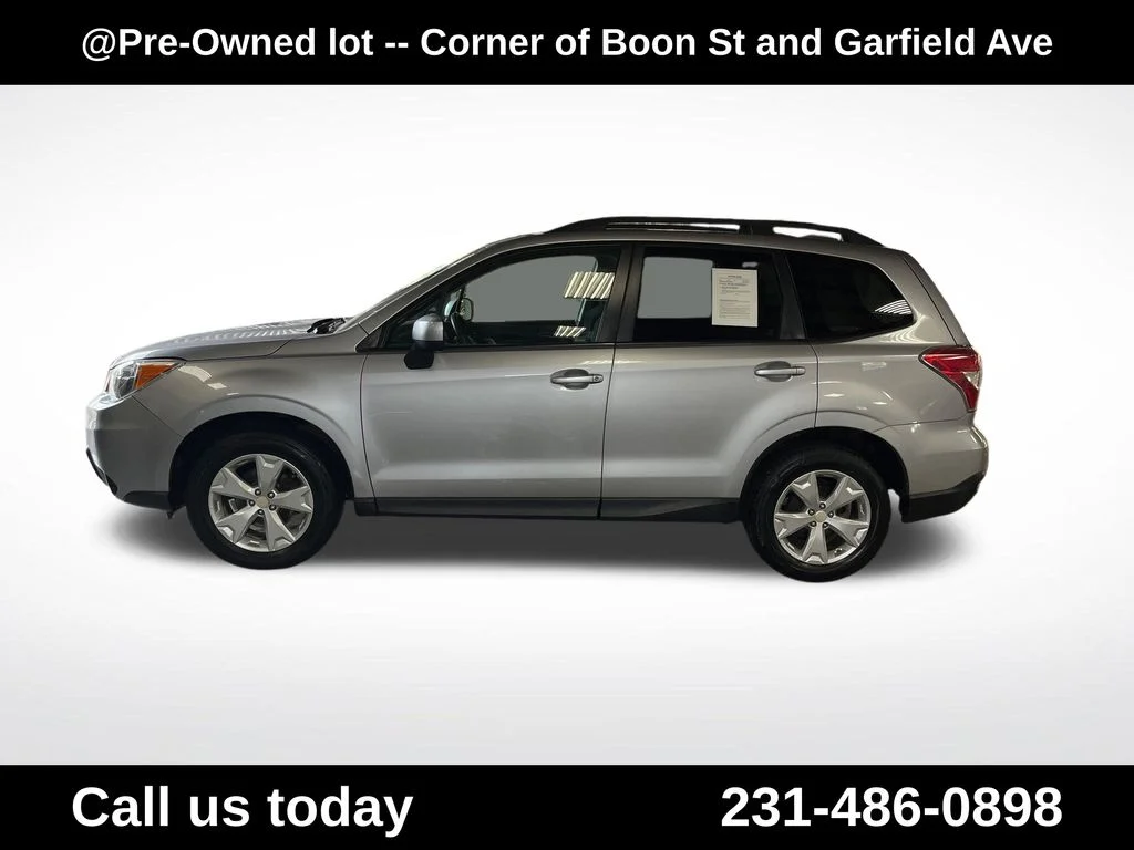 Used 2016 Silver Subaru 2.5i Premium image 2