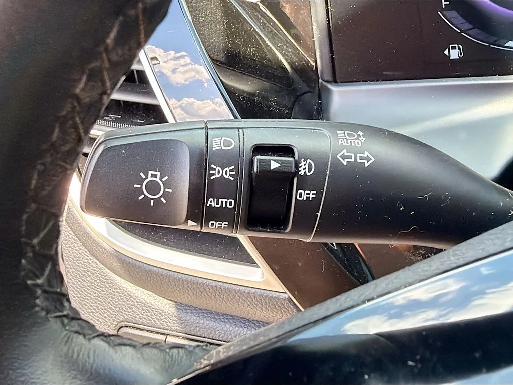 Used 2025 Gray Kia S image 21