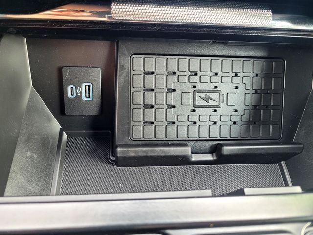 Used 2023  Ford Tremor image 18
