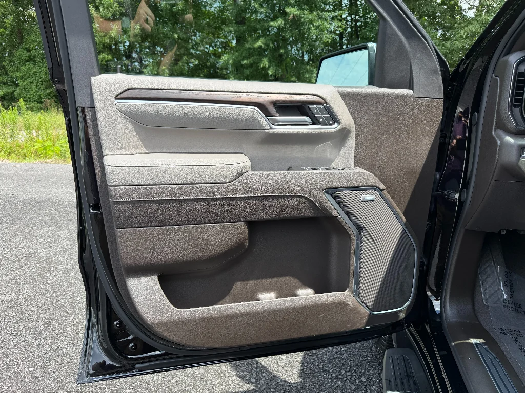 2026 GMC Sierra 1500 SLT - Photo 23