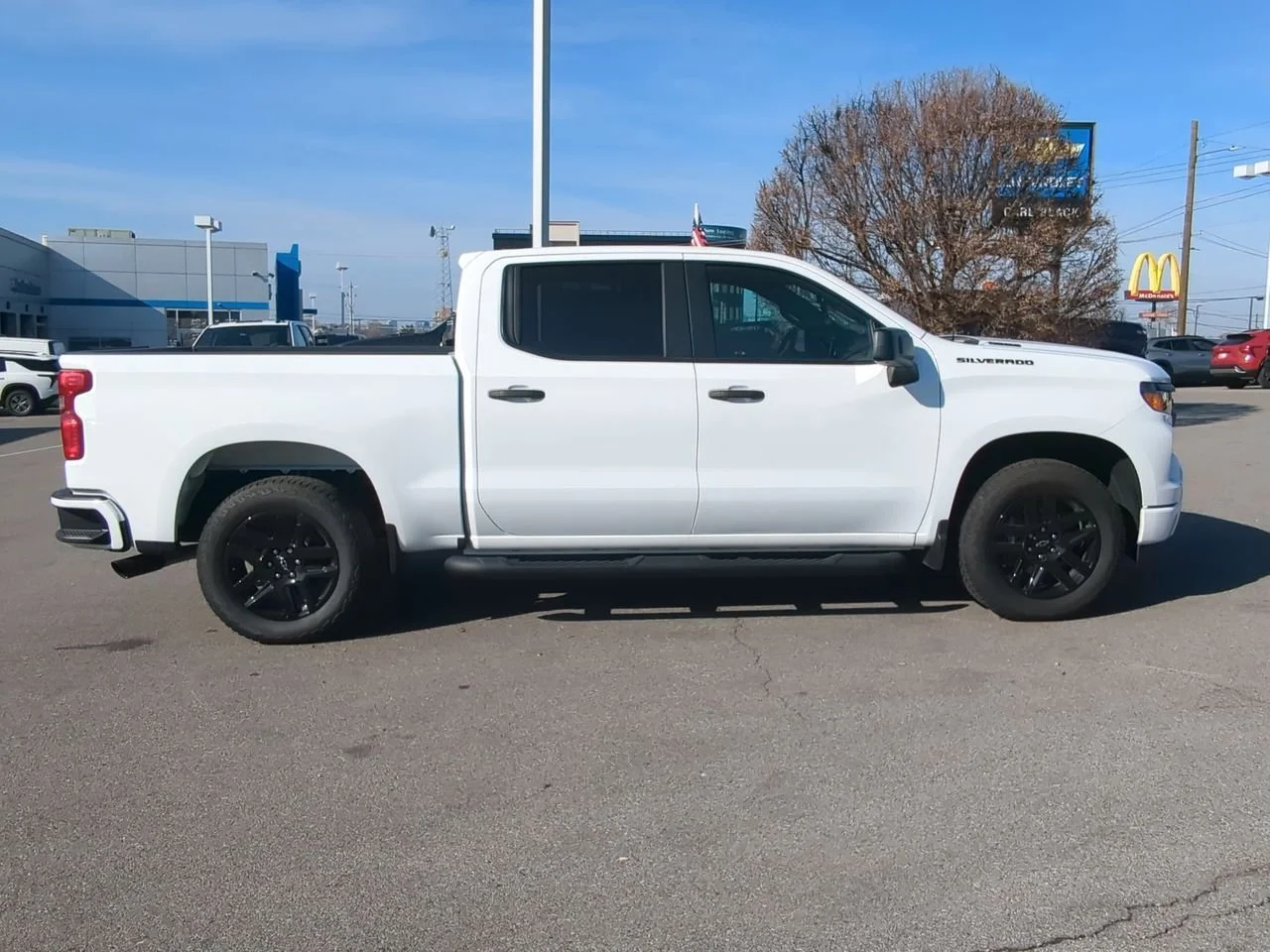 Used 2025 Summit White Chevrolet Custom image 9