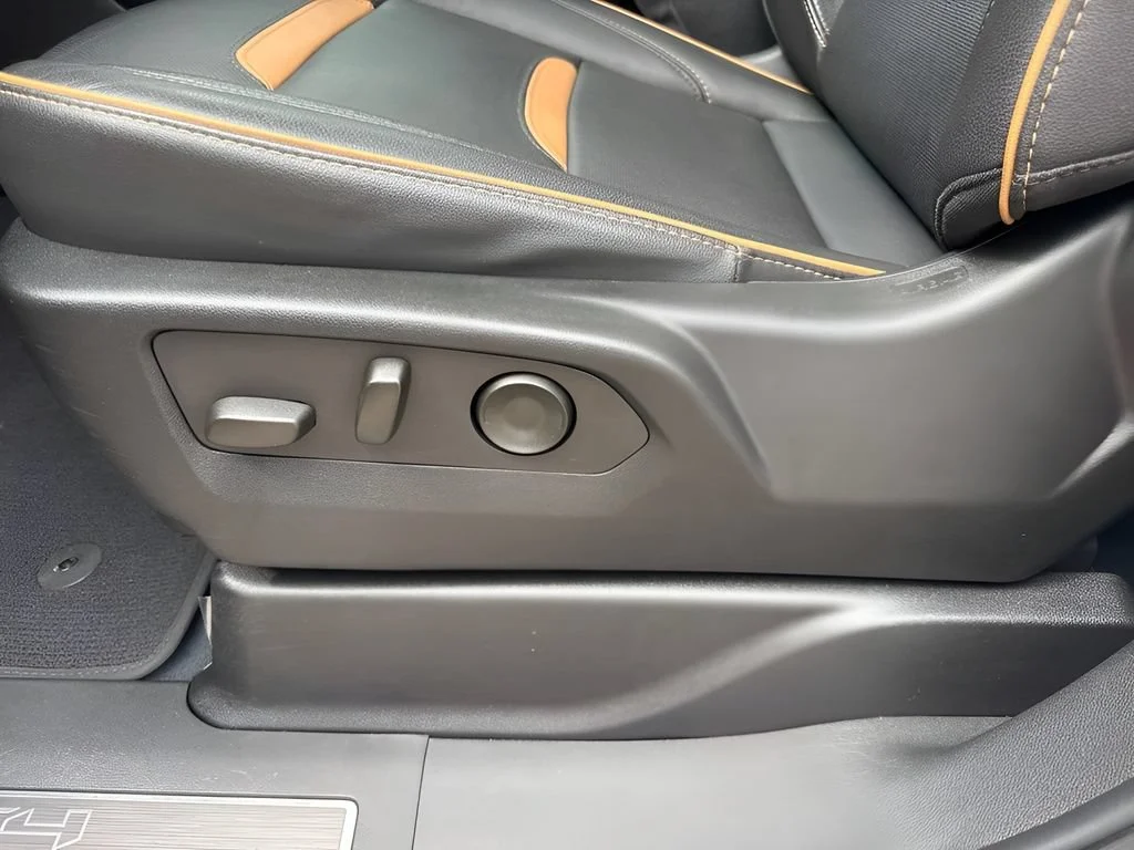 Used 2023 Summit White GMC AT4 image 10