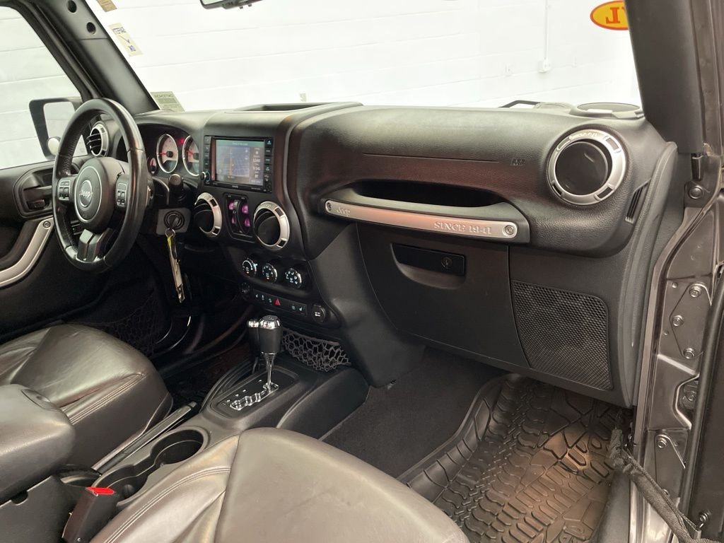 Used 2016 Gray Jeep Unlimited Rubicon image 24