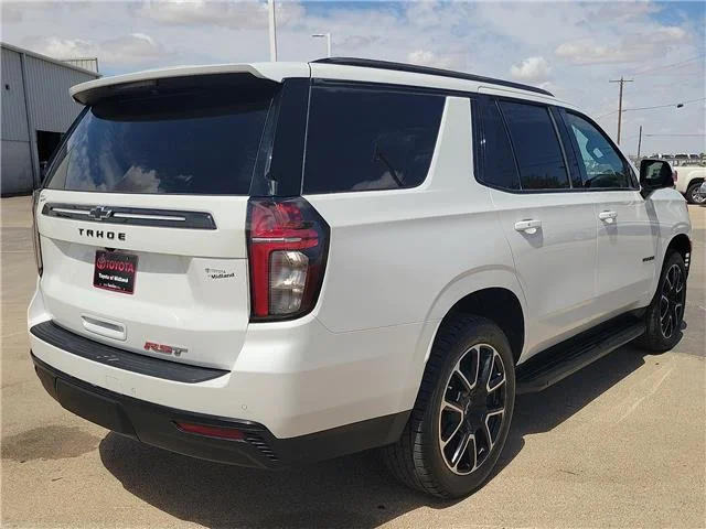 Used 2024 White Chevrolet RST 4x4 image 3
