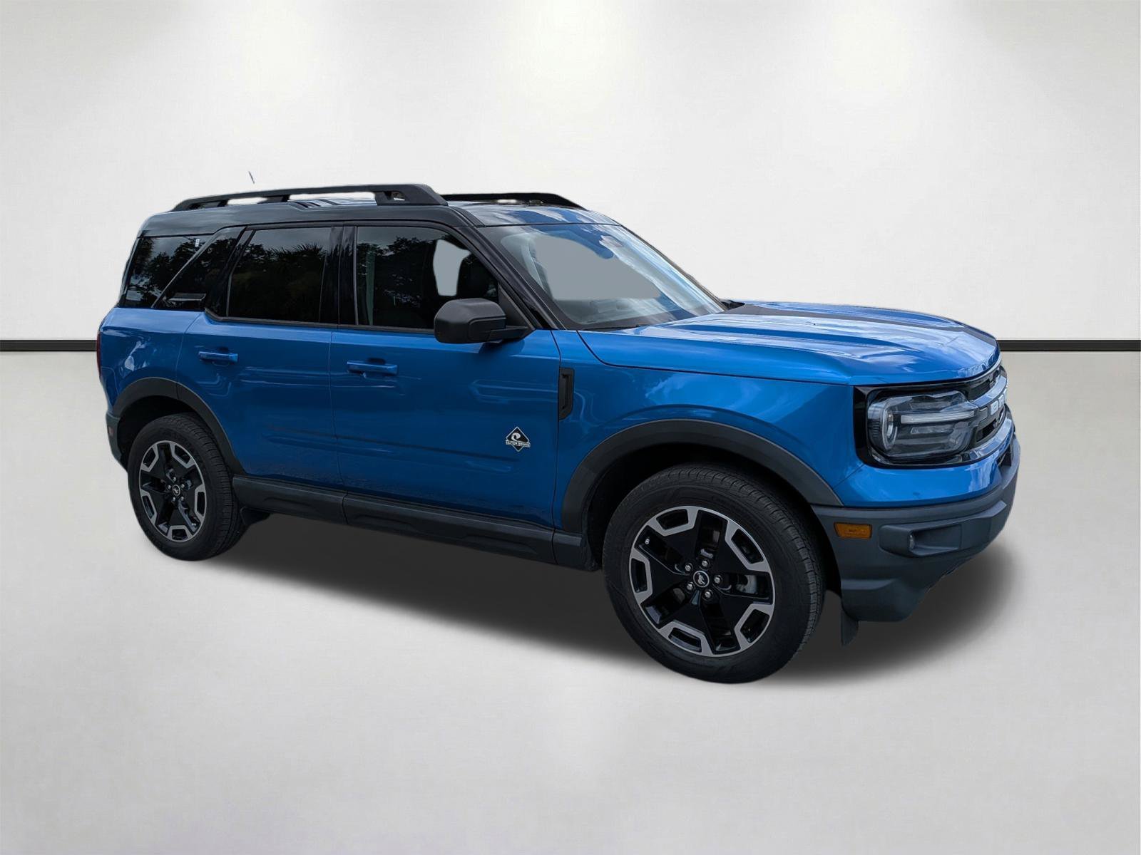 Used 2022 Velocity Blue Metallic Ford Outer Banks image 2