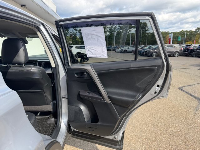 Used 2018 Silver Toyota LE image 35