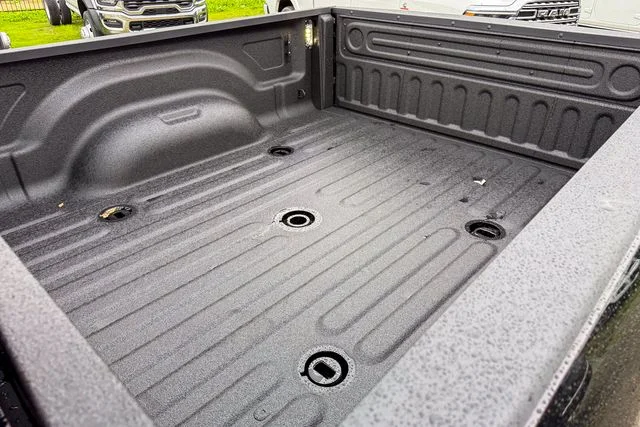 New 2026 Diamond Black Crystal Pearl-Coat Exterior Paint RAM Laramie image 27