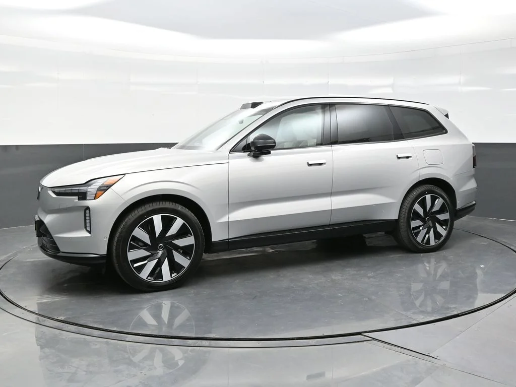 2025 Volvo EX90 Ultra - Photo 3
