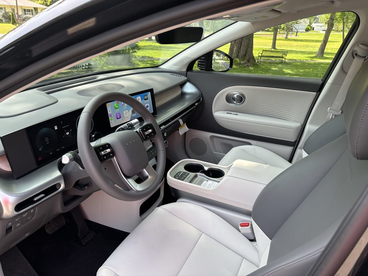 New 2026 Abyss Black Hyundai SEL image 9