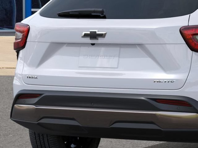 New 2026 Summit White Chevrolet ACTIV image 15