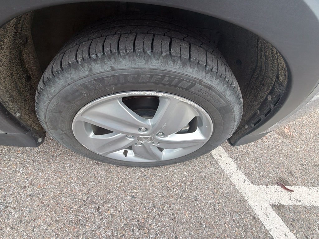 Used 2019  Honda EX image 4