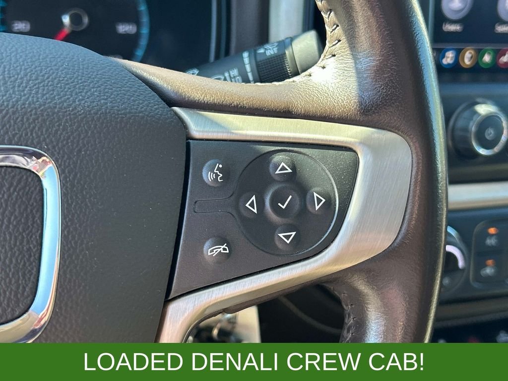 Used 2022 White GMC Denali image 23