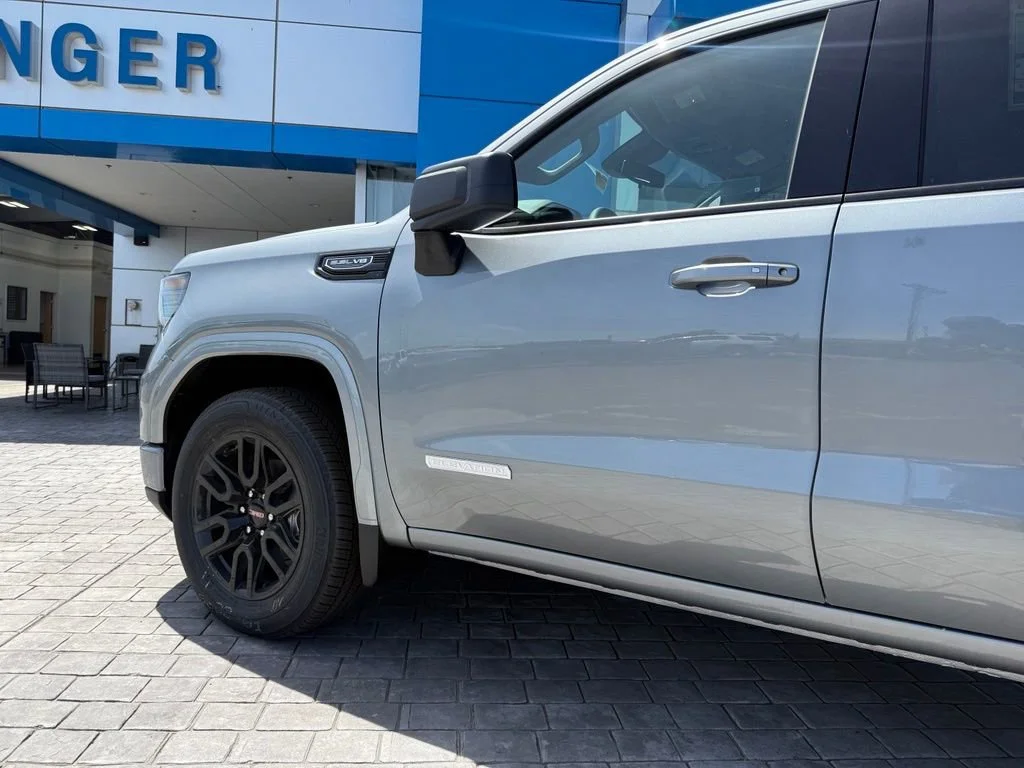 New 2026 Sterling Metallic GMC Elevation image 12