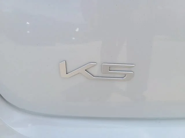 Used 2025  Kia GT image 36