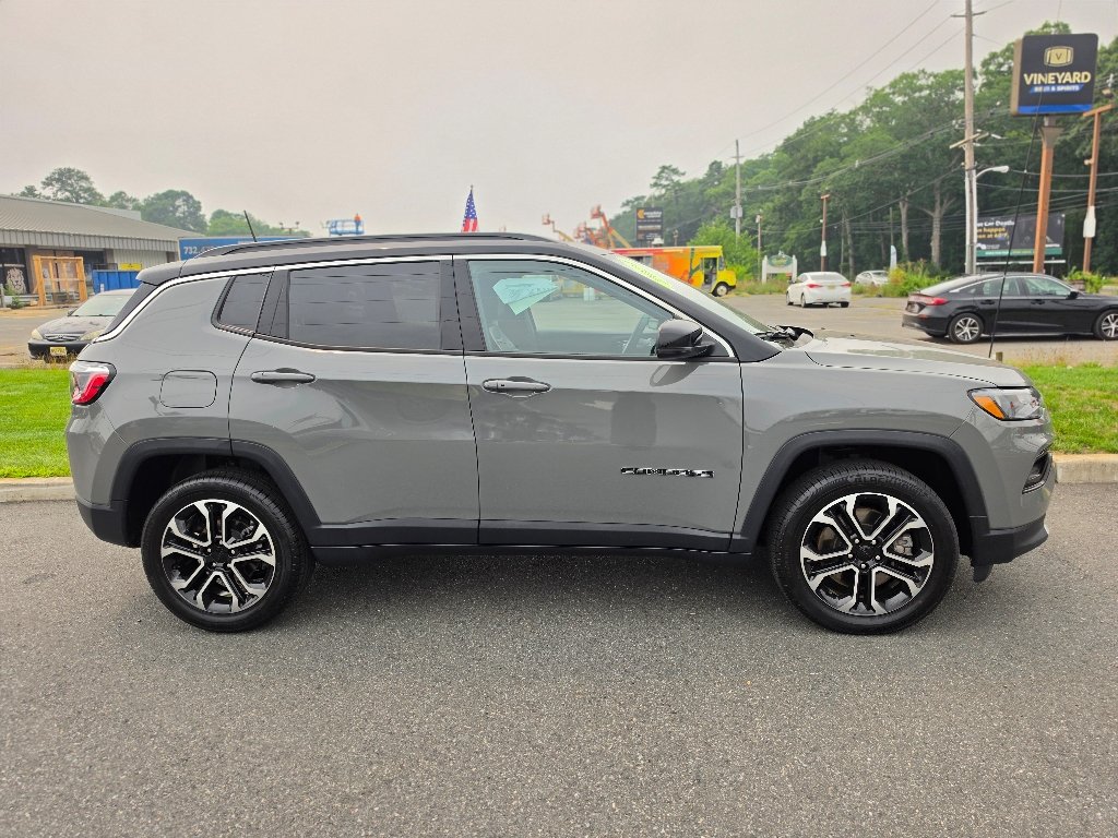 Certified Used 2024 Sting-Gray Clear Coat Jeep Limited image 22