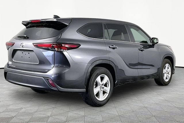 Used 2025 Gray Toyota LE image 4