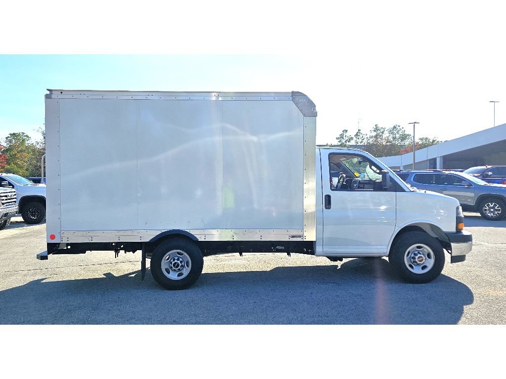 New 2025 Summit White GMC 1WT image 6