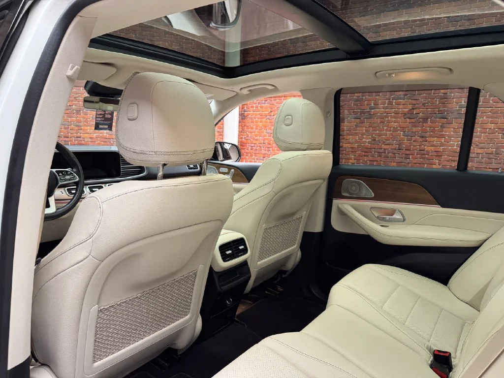 Used 2022 White Mercedes-Benz GLE 450 image 25