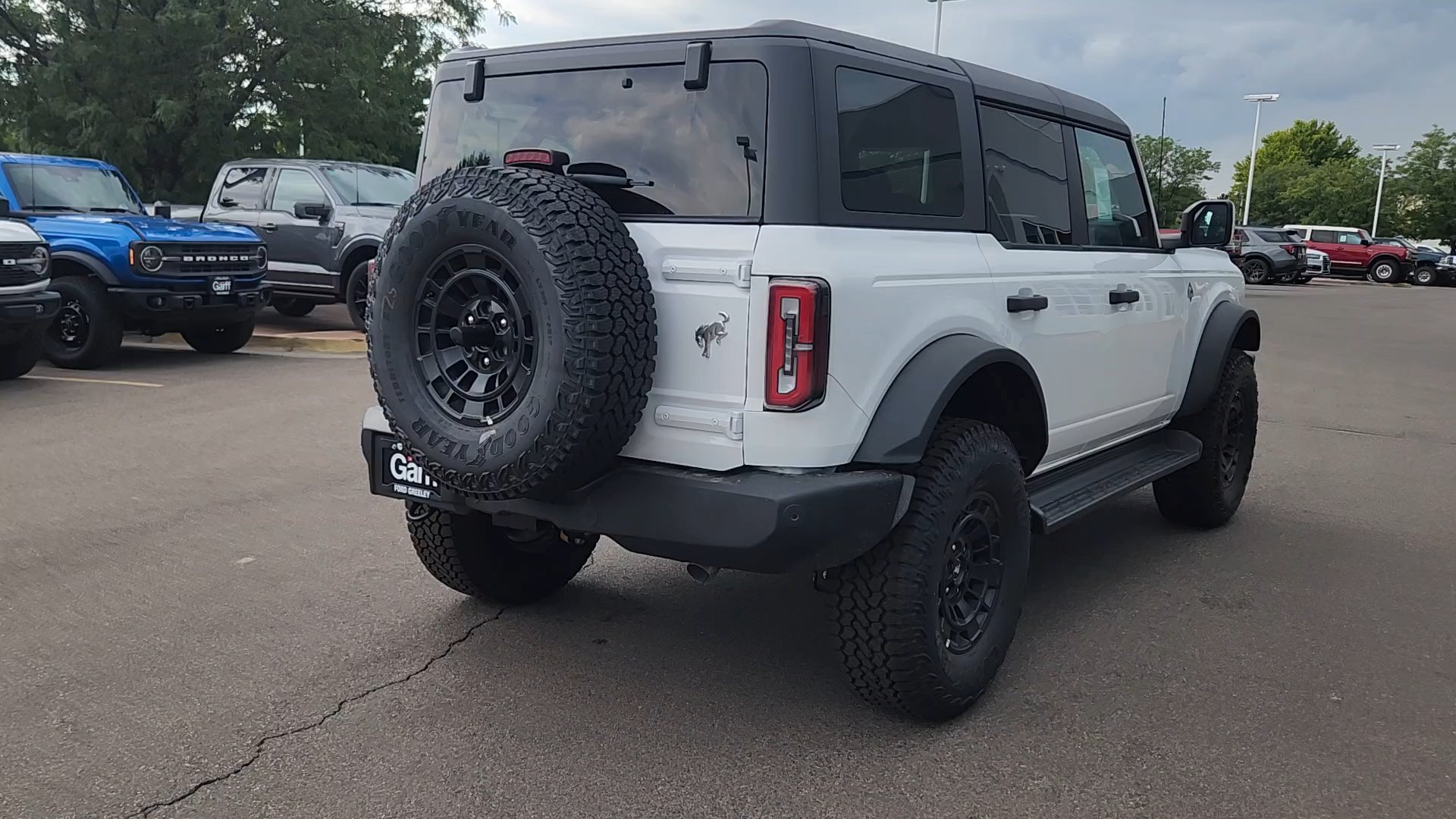 New 2026 Oxford White Ford Outer Banks image 9