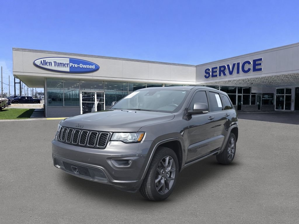 Used 2021 Granite Crystal Metallic Clearcoat Jeep Limited image 4