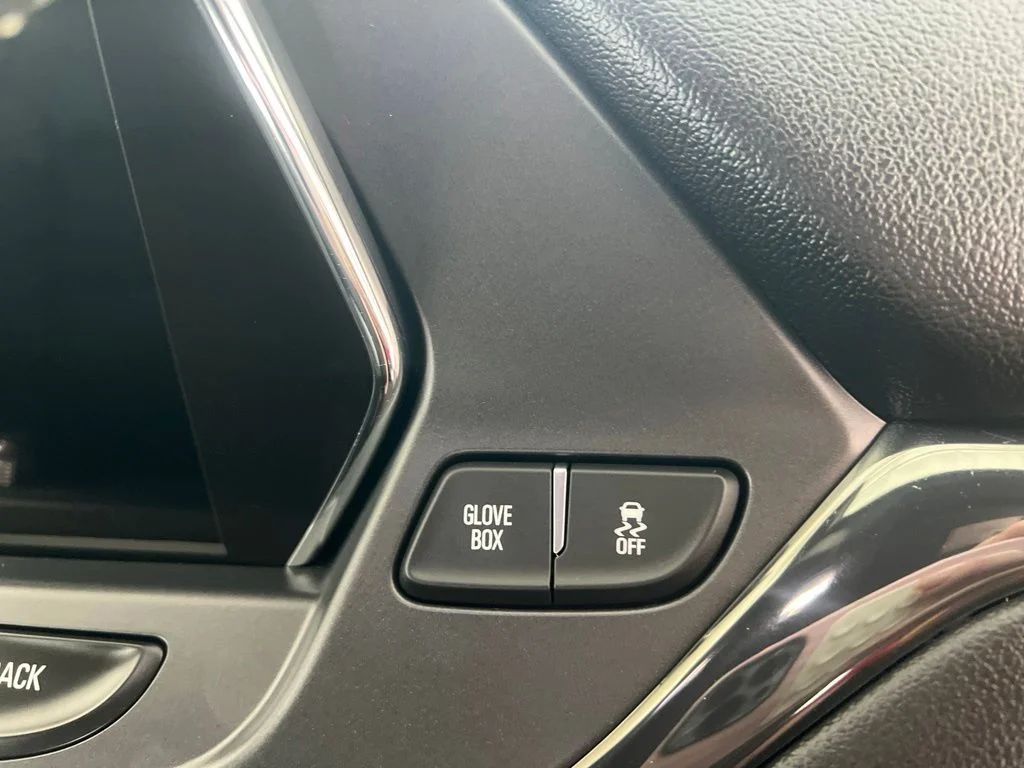 Used 2020 Black Chevrolet RS image 40