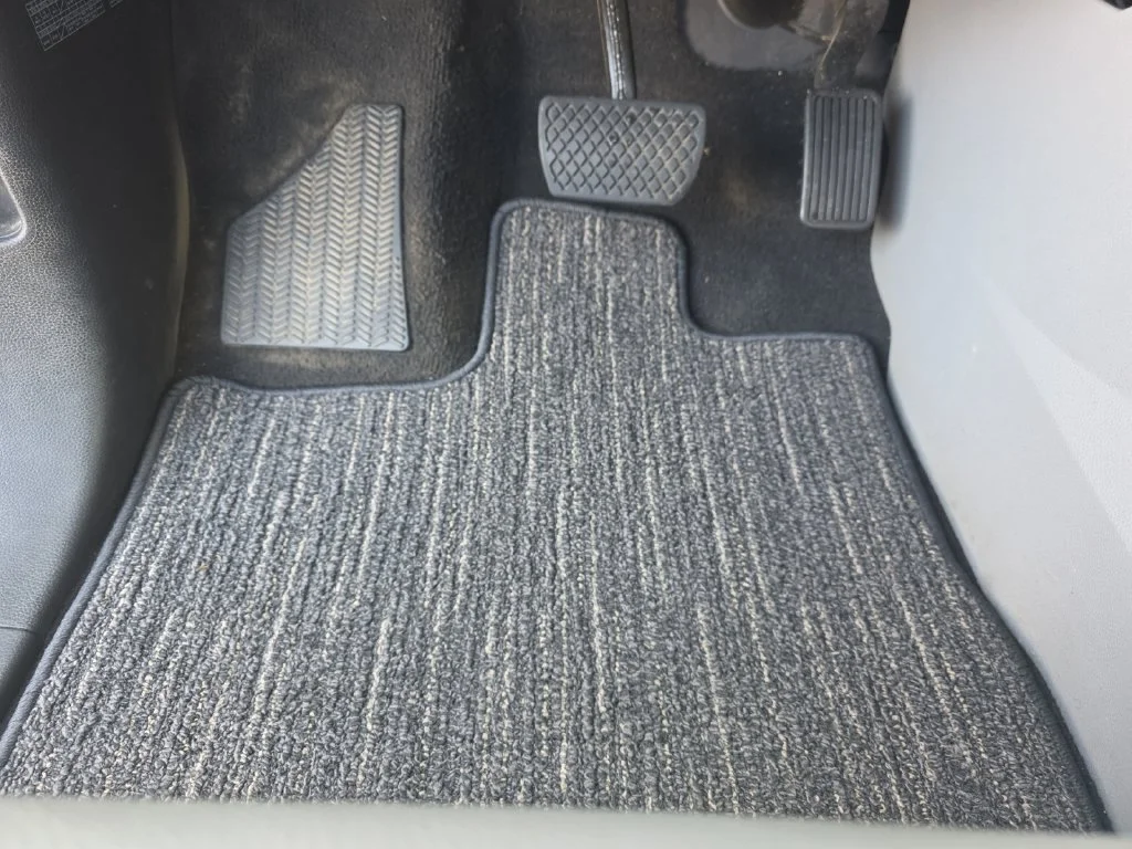 Used 2019 Lunar Silver Metallic Honda Touring image 17