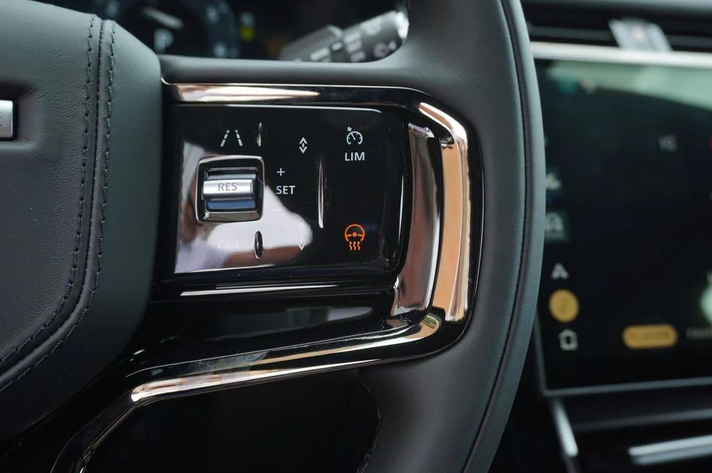 New 2026 Carpathian Grey Land Rover Belgravia Edition image 17