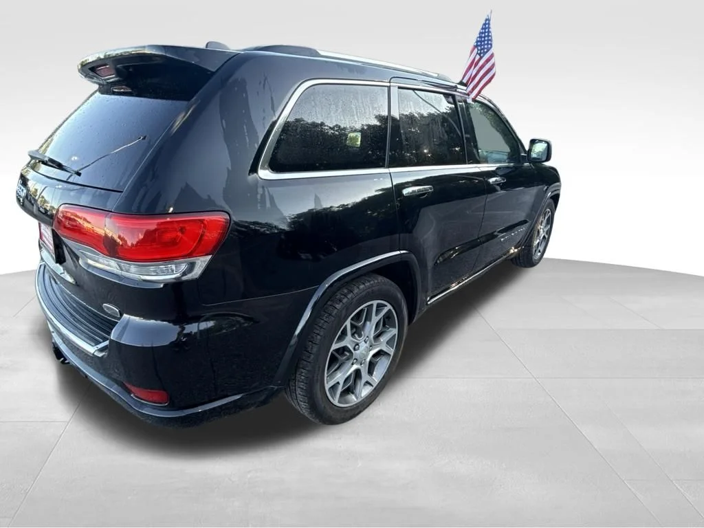 Used 2019 Black Jeep Overland image 7