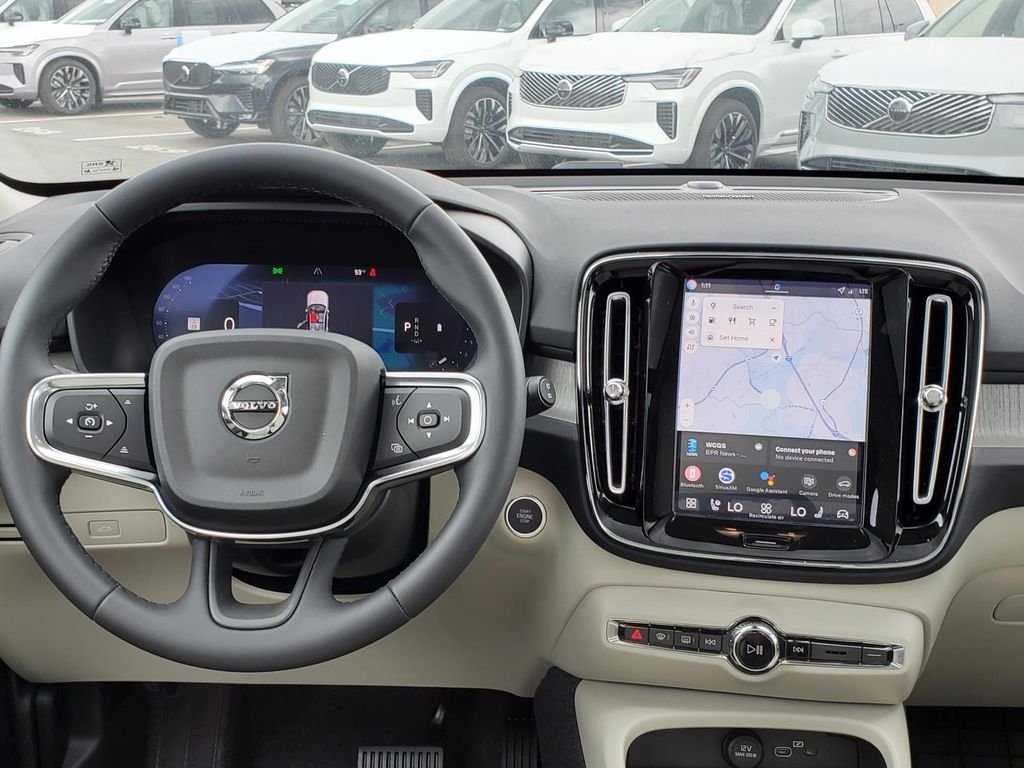 2026 Volvo XC40 Plus - Photo 2