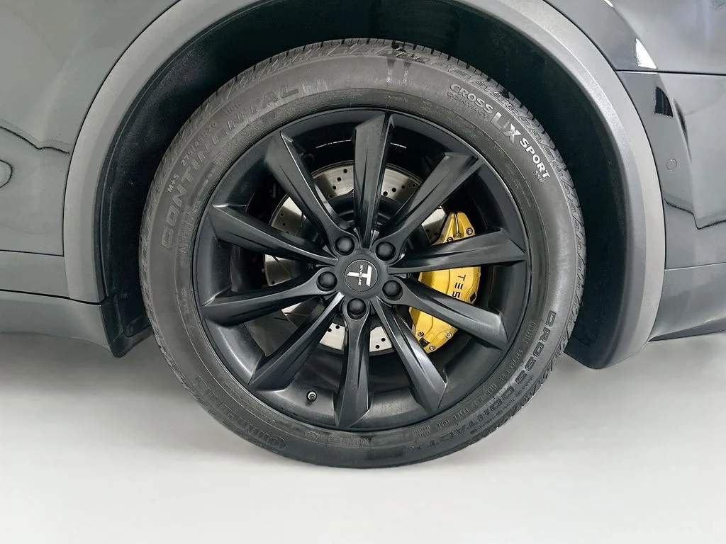 Used 2018 Black Tesla P100D image 30