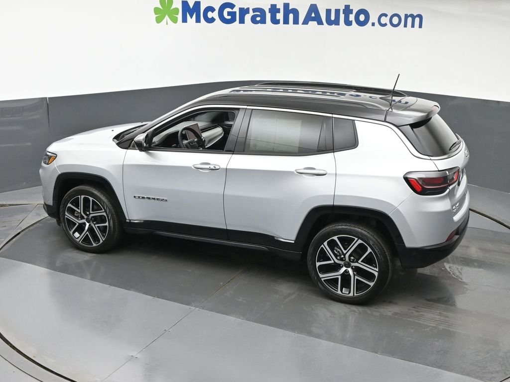 Used 2025 Silver Jeep Limited image 24