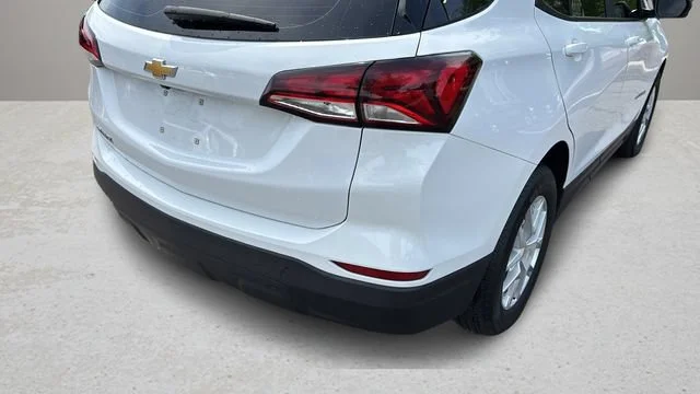 Used 2024 Summit White Chevrolet LS image 36