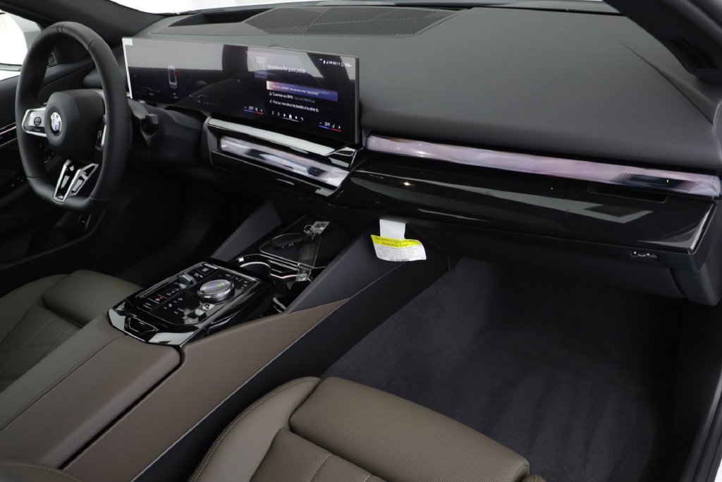 New 2027 Mineral White Metallic BMW 530i xDrive image 20