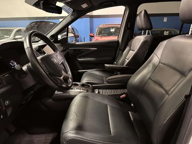 Certified Used 2023 Platinum White Pearl Honda AWD EX-L image 15
