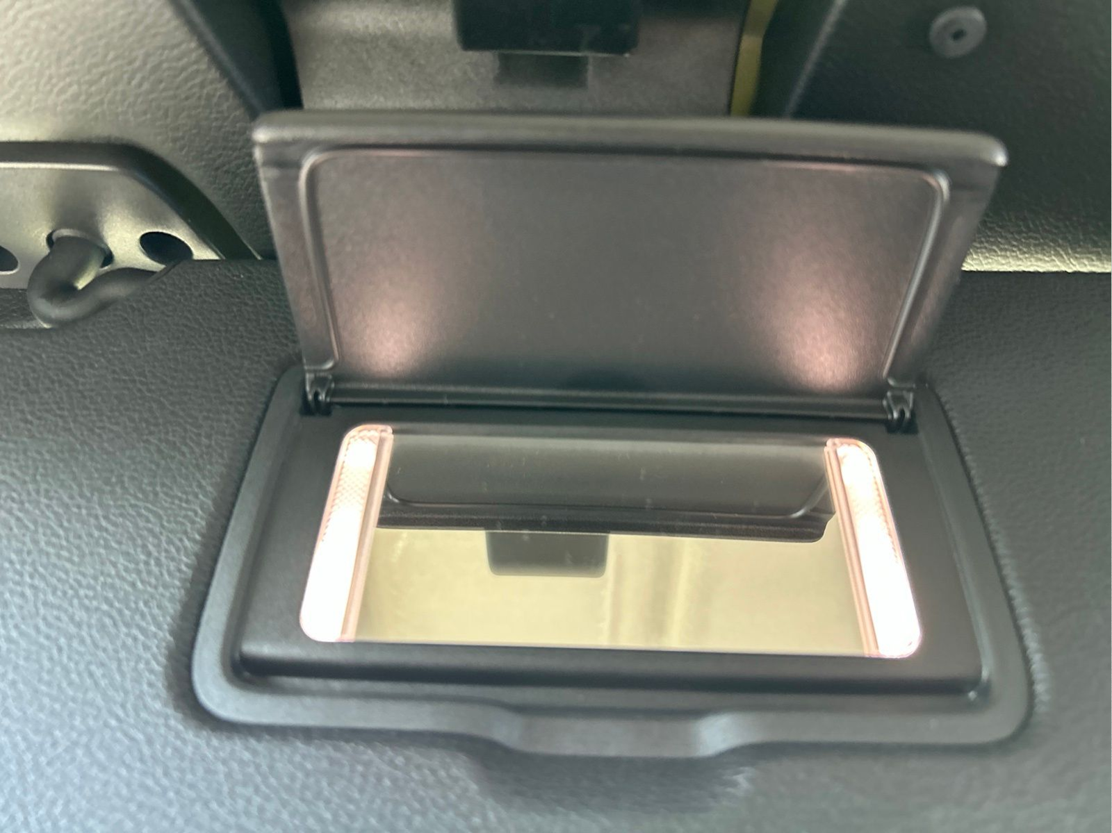 Used 2023 Yellow Jeep Sport S image 33