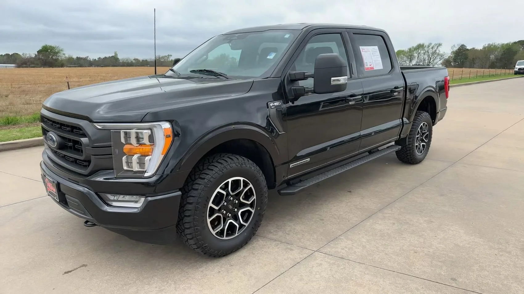 Used 2023 Black Metallic Ford XLT image 5