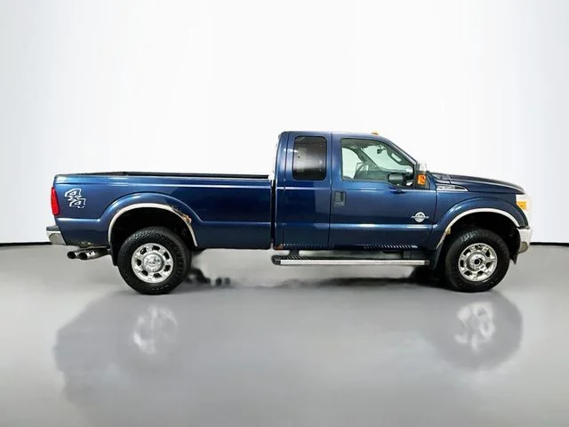 Used 2016 Blue Ford XLT image 8