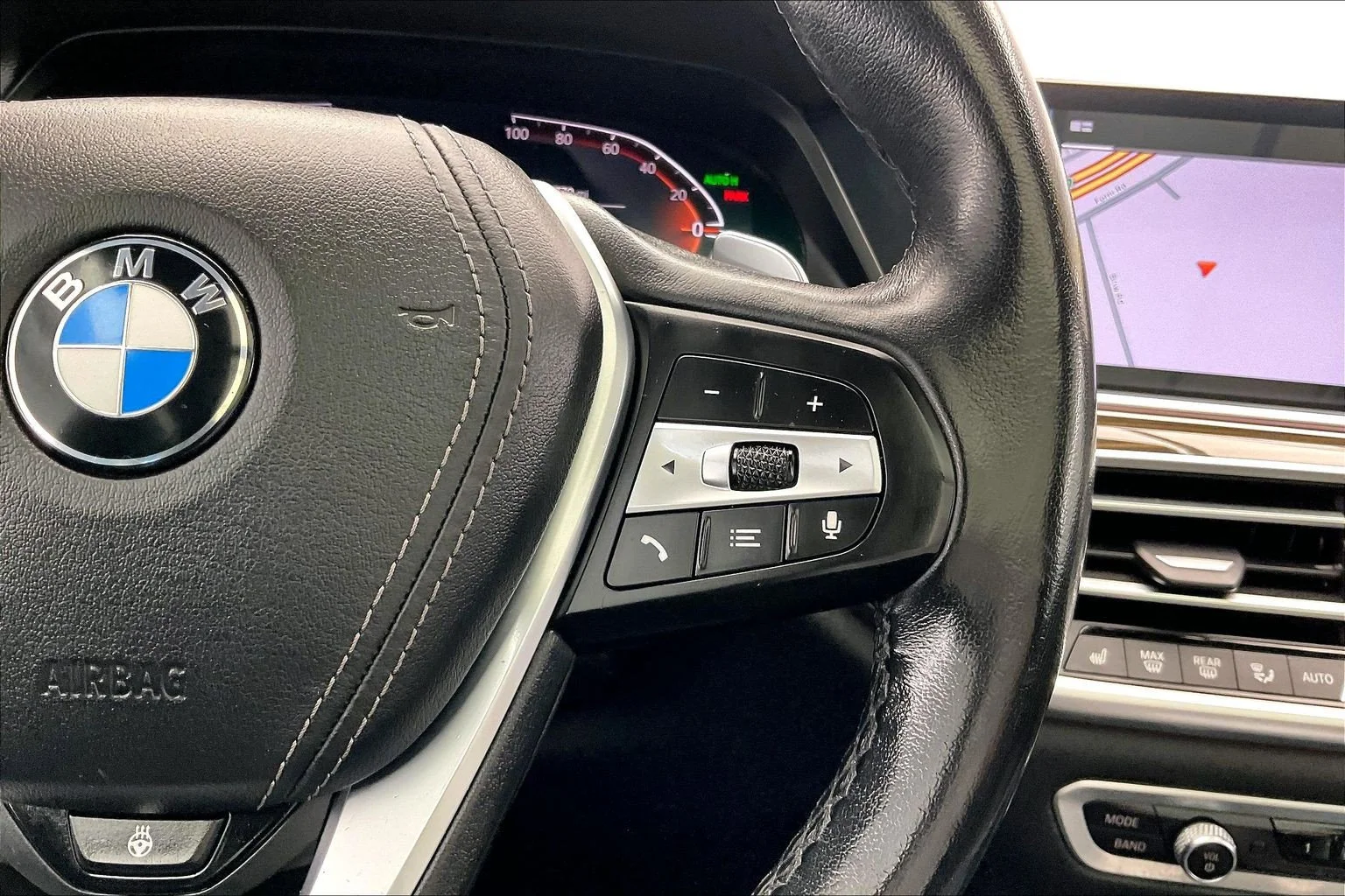 Used 2021 Arctic Gray Metallic BMW xDrive40i image 21