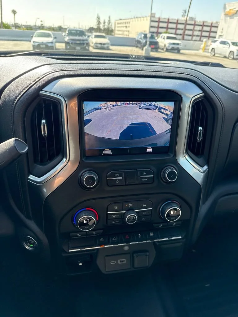 Used 2020 BLACK Chevrolet RST image 11
