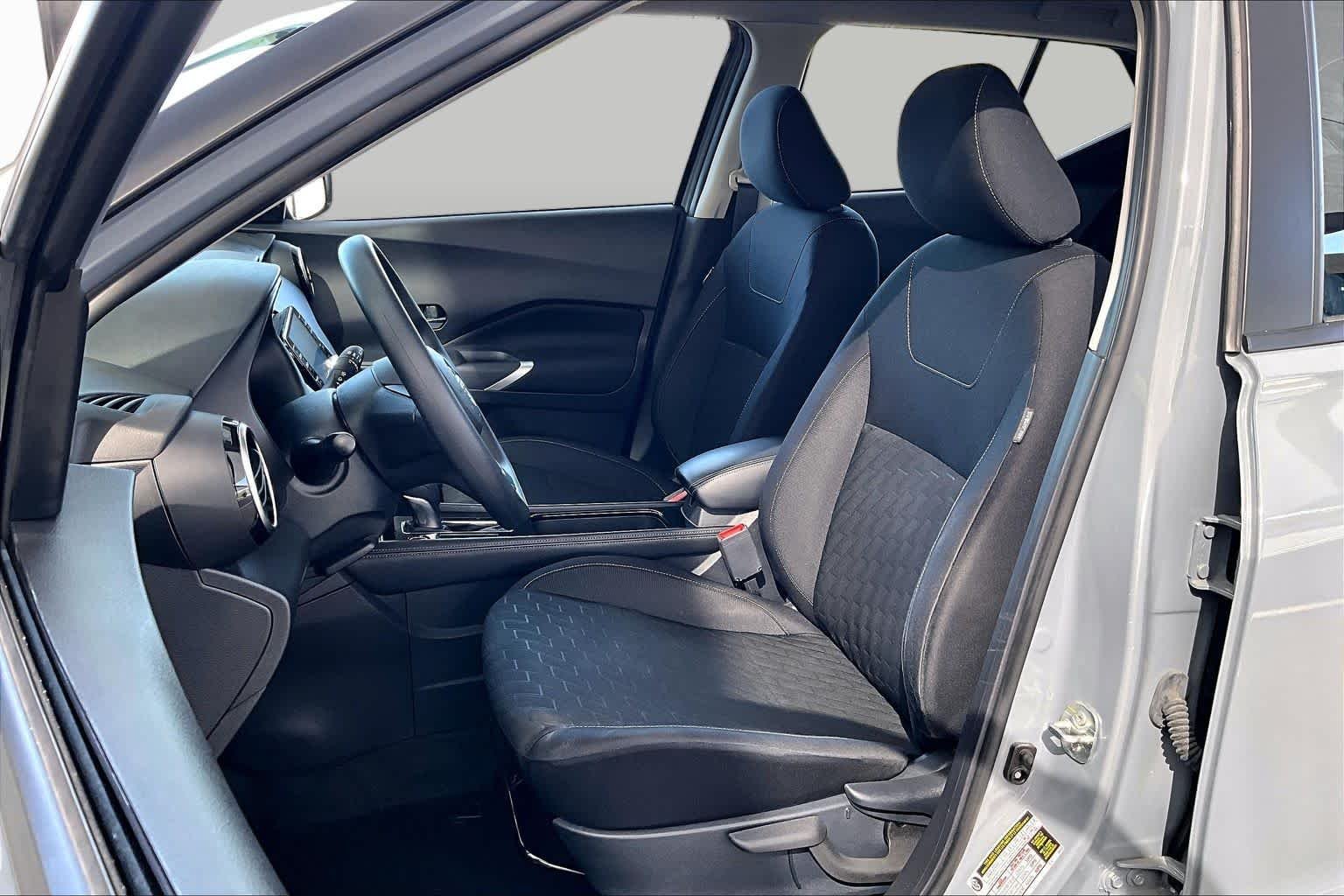 Used 2023 Boulder Gray Pearl Nissan SV image 8