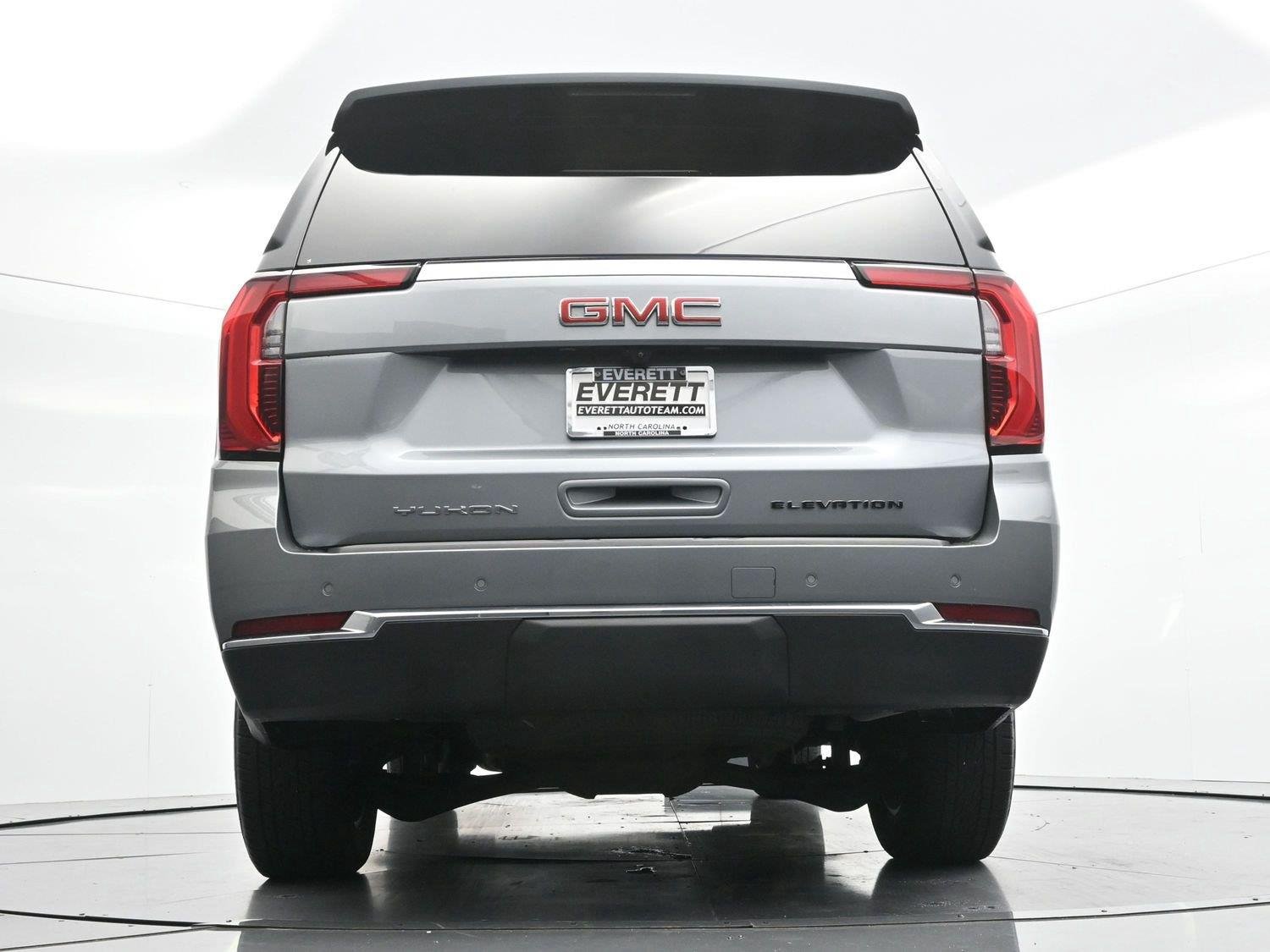 Used 2025 Sterling Metallic GMC Elevation image 46