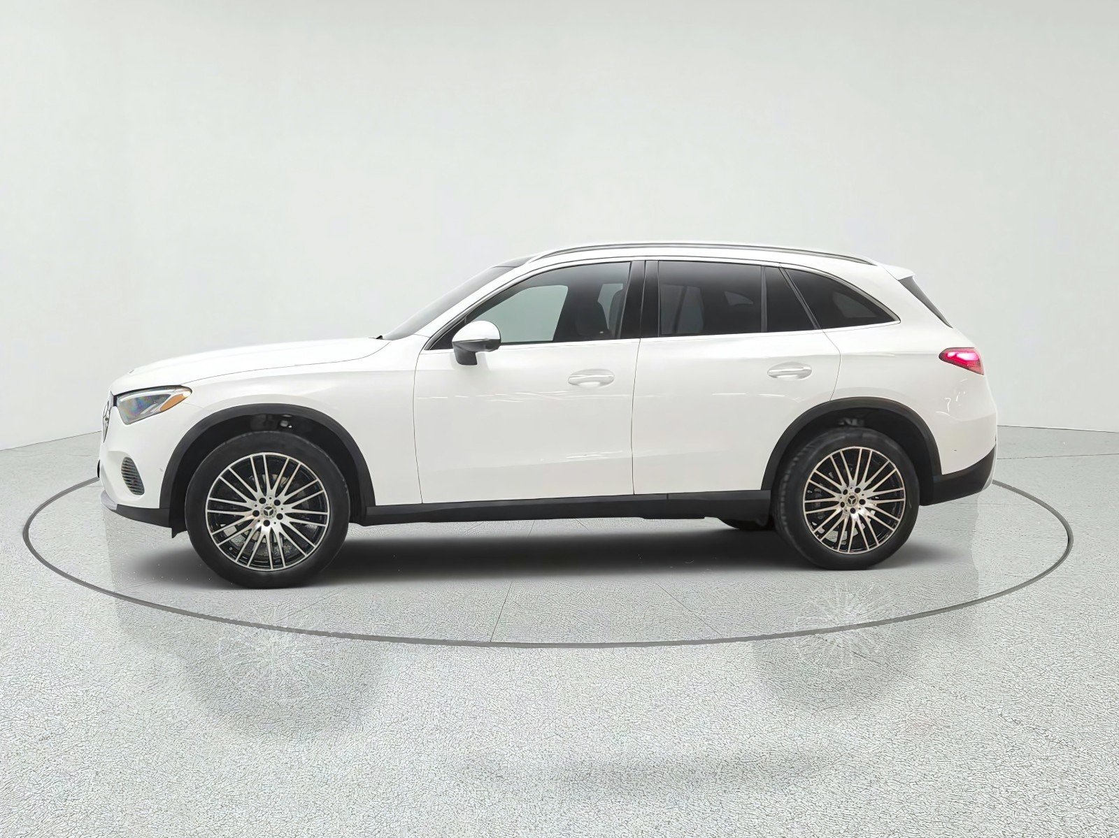 New 2027 Polar White Mercedes-Benz GLC 300 SUV image 8