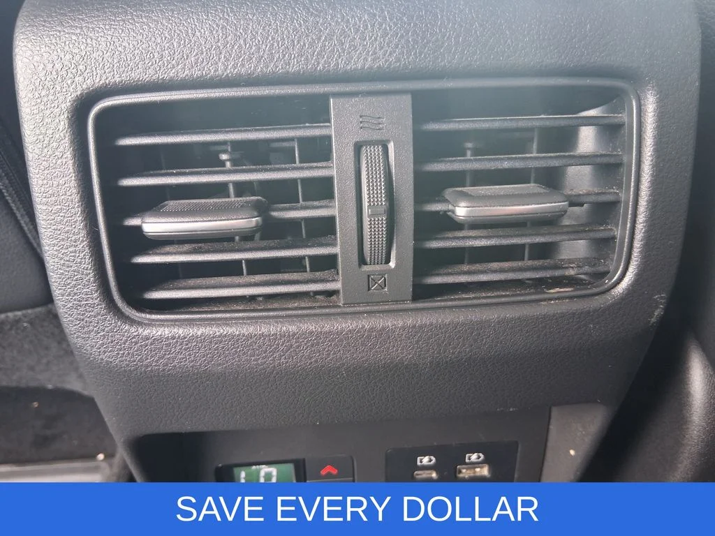Used 2021 White Nissan SL image 16