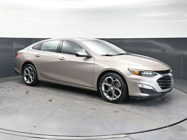Used 2024 Mineral Gray Metallic Chevrolet LT image 3