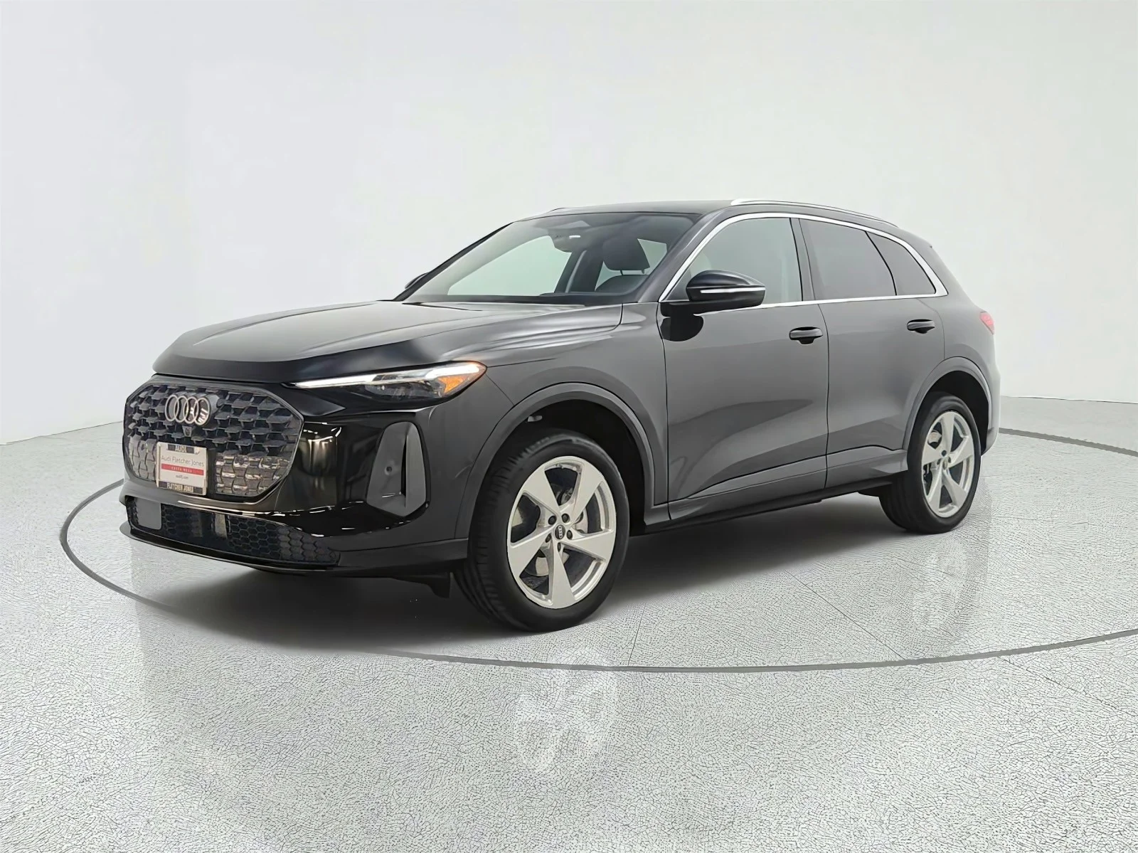 Luxury Loaner 2025 Q5 SUV