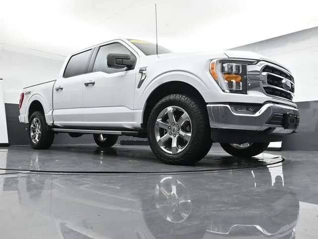Used 2022 White Ford XLT image 25