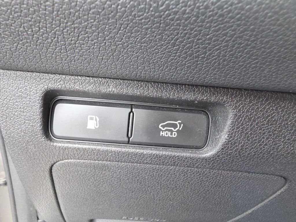 Used 2016 Silver Kia SX image 12